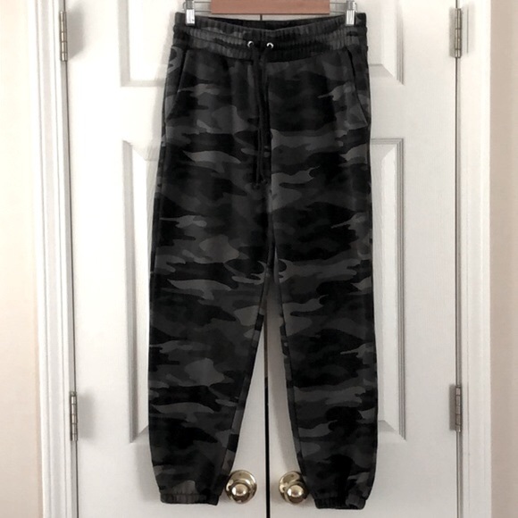 Wild Fable Camo Drawstring Sweatpants Green Size Small - Picture 3 of 12